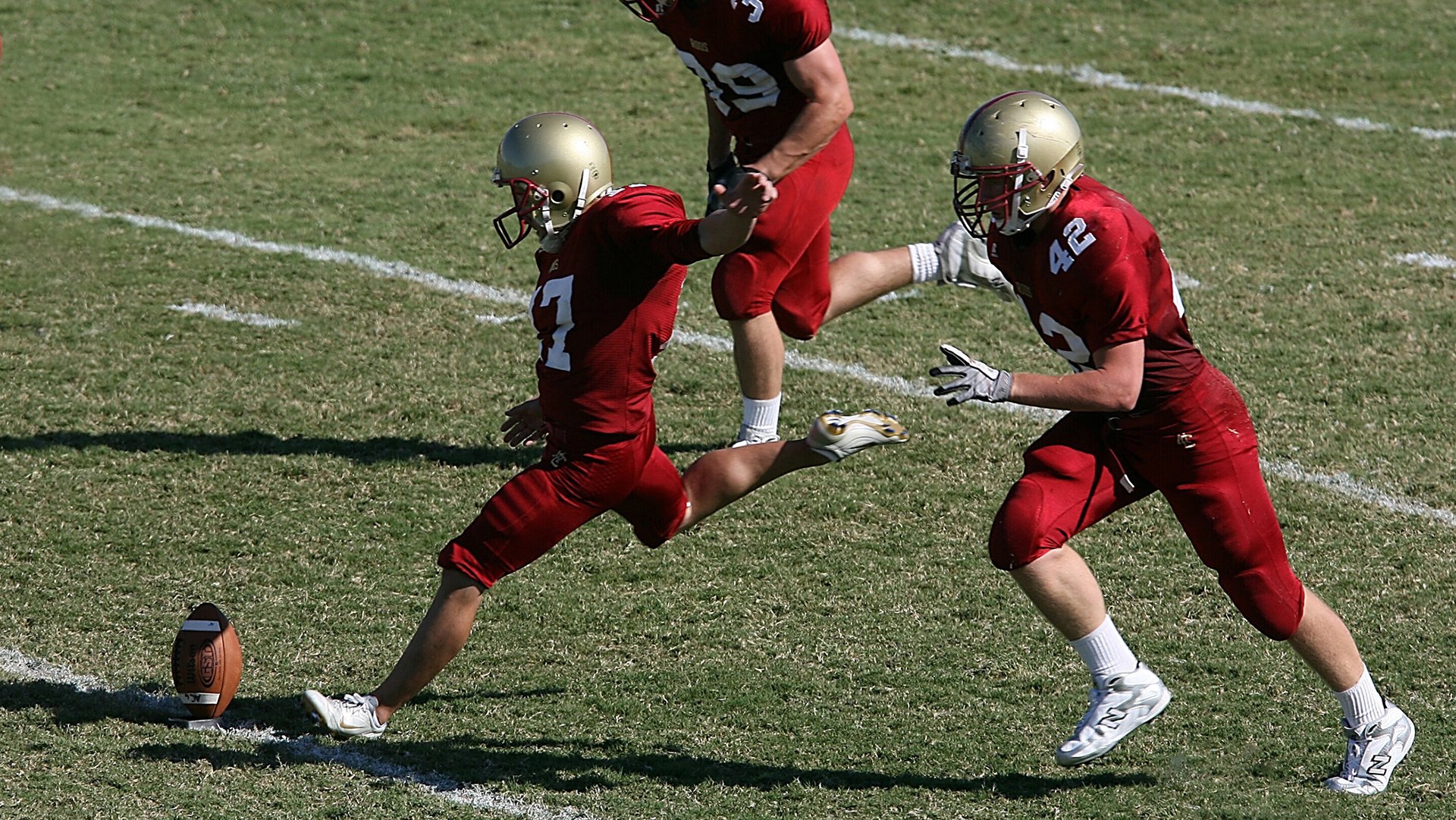 爱游戏app-职业联赛中本土球员表现分析，国内职业联赛