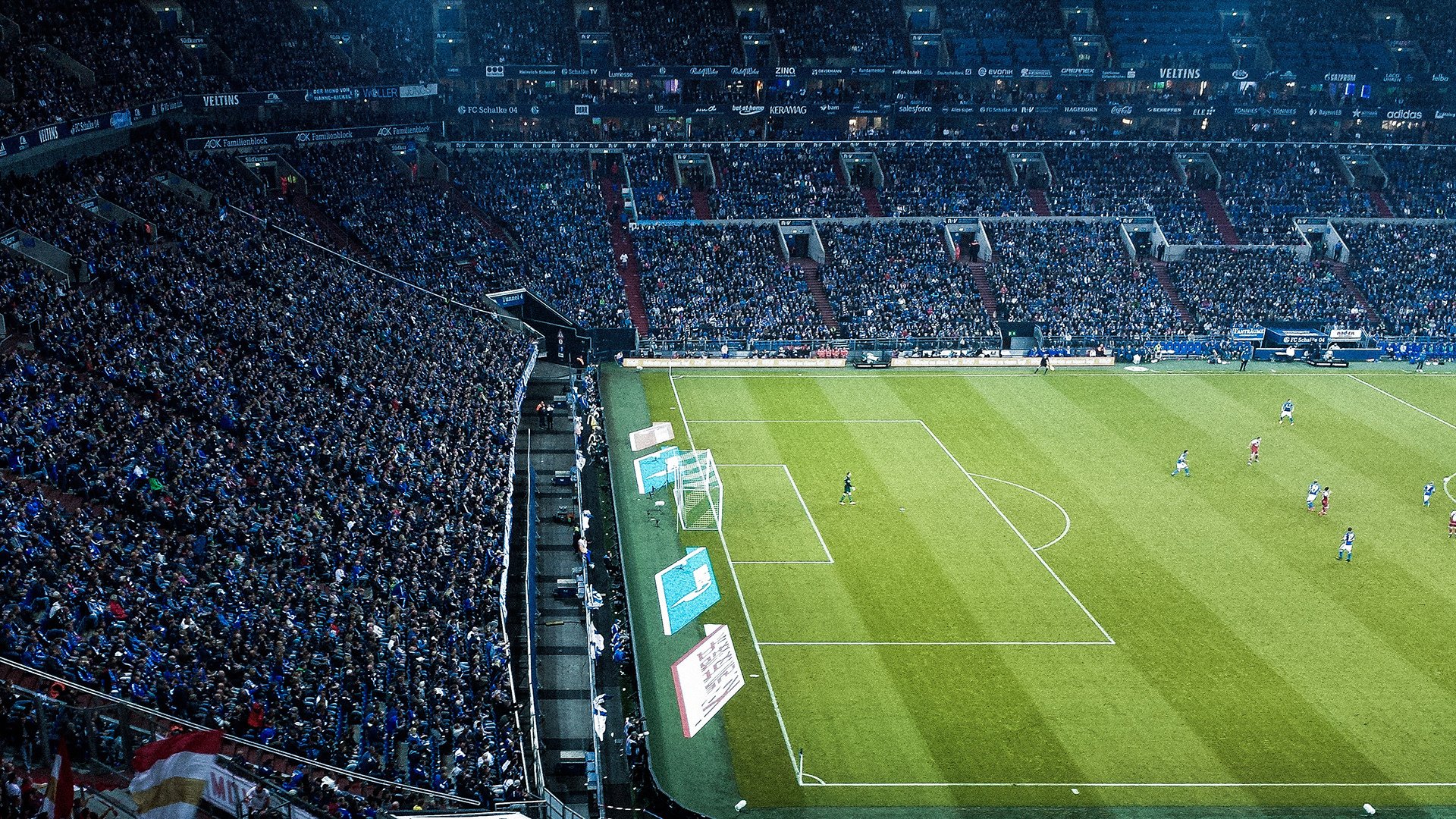 爱游戏app下载-德甲劲爆对决：攻守激烈，精彩不断！，德甲经典比赛